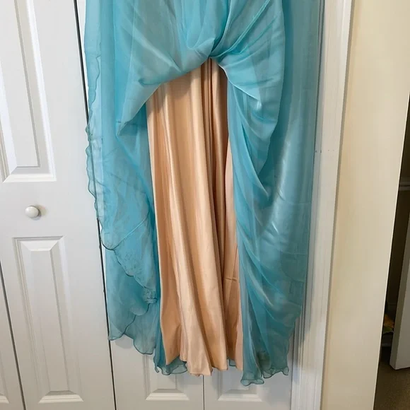 Prom dress - Picture 7 of 11